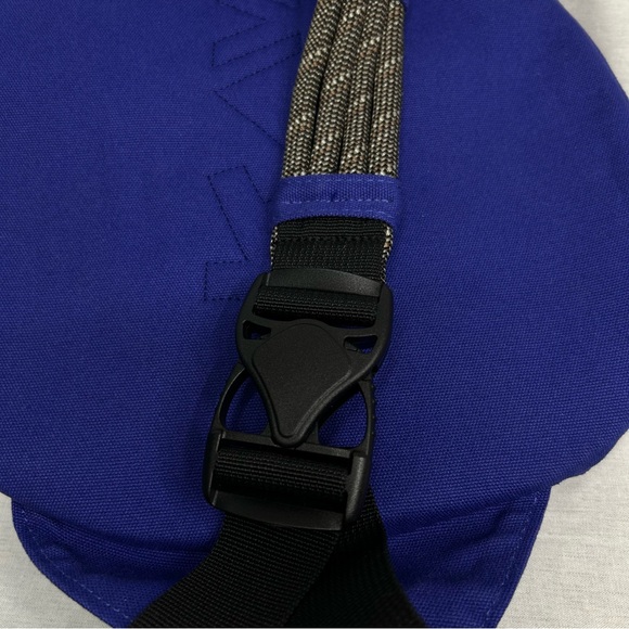 Kavu Royal Blue Rope Sling Bag NWT - Picture 5 of 10